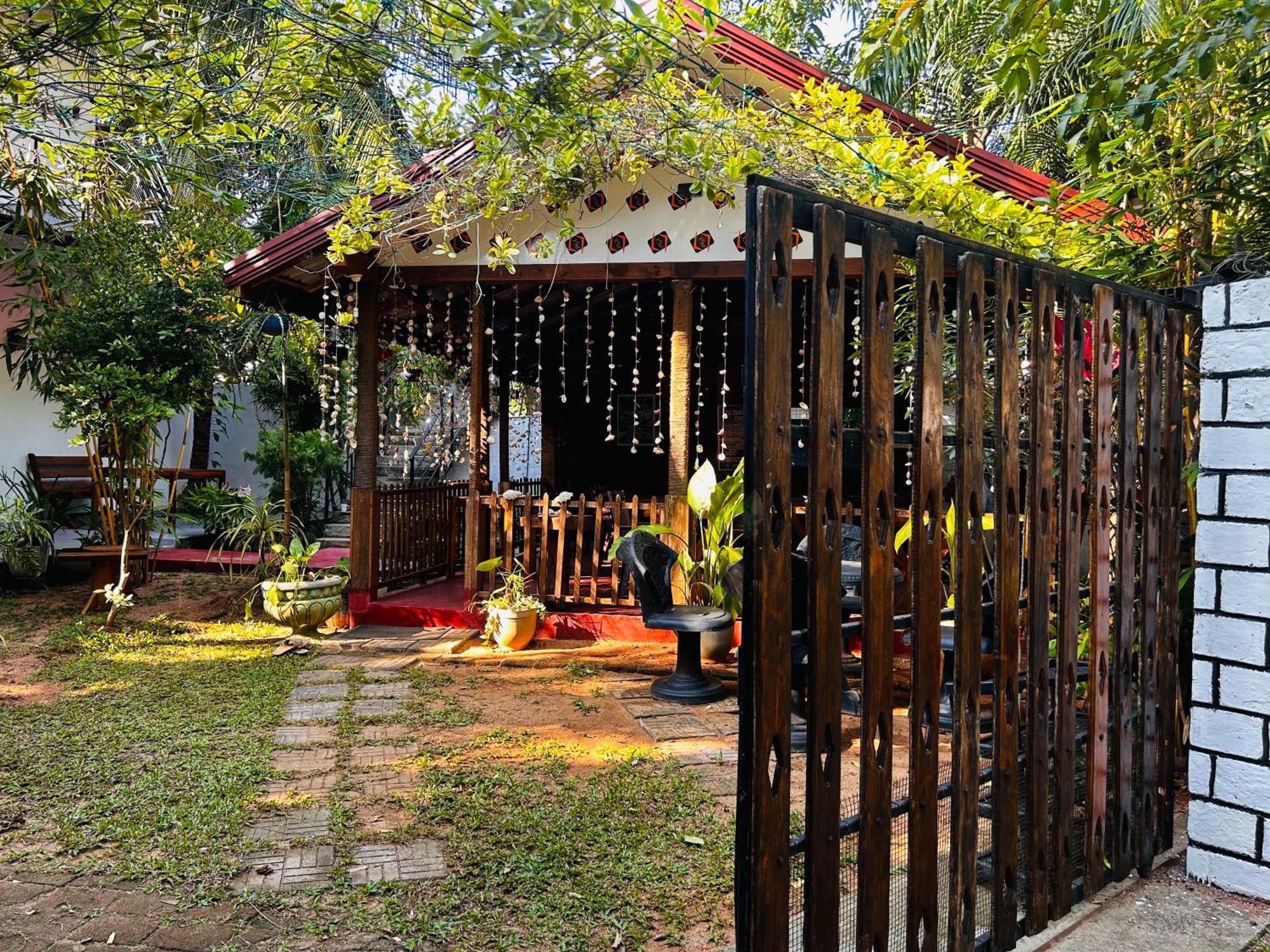 Pearl Bungalow Trincomalee Bagian luar foto