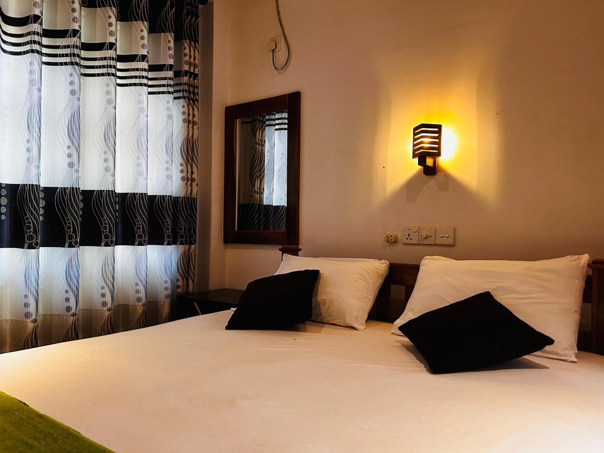 Pearl Bungalow Trincomalee Bagian luar foto