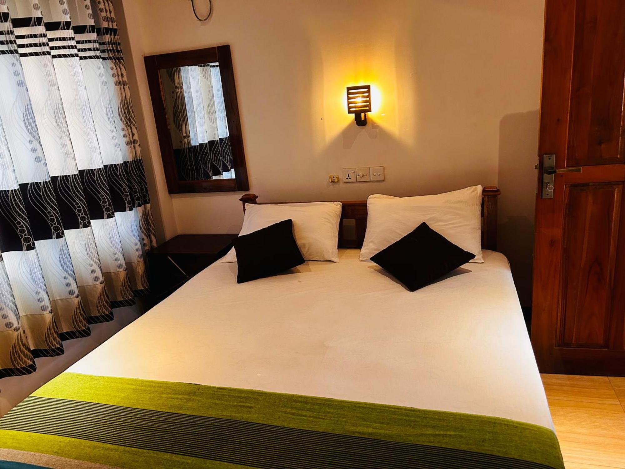 Pearl Bungalow Trincomalee Bagian luar foto