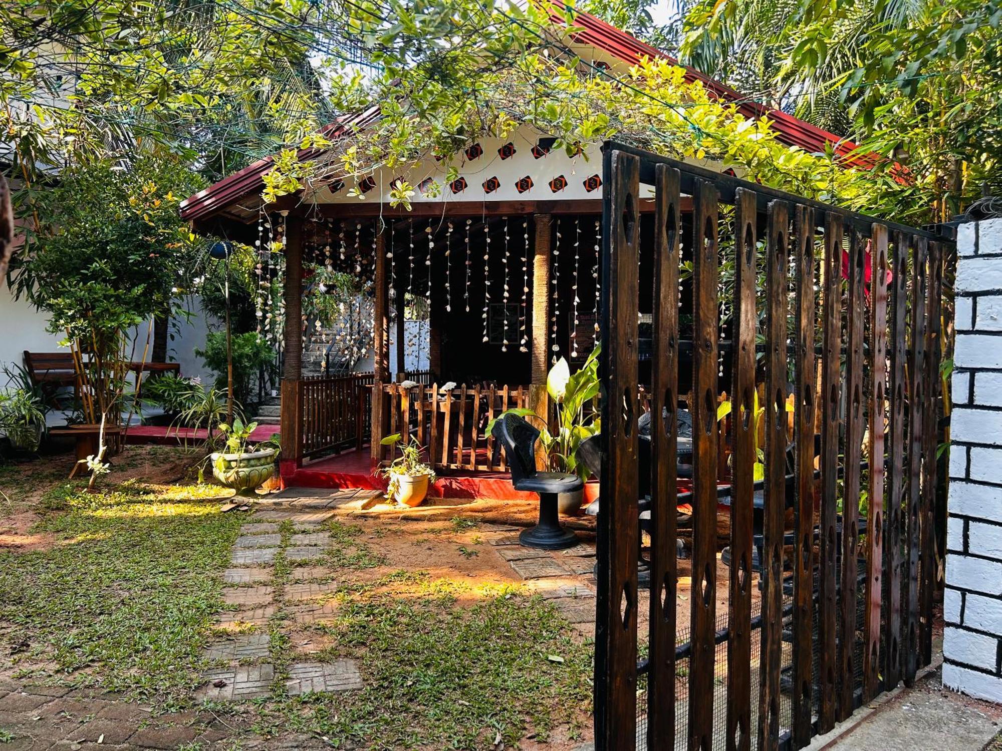 Pearl Bungalow Trincomalee Bagian luar foto