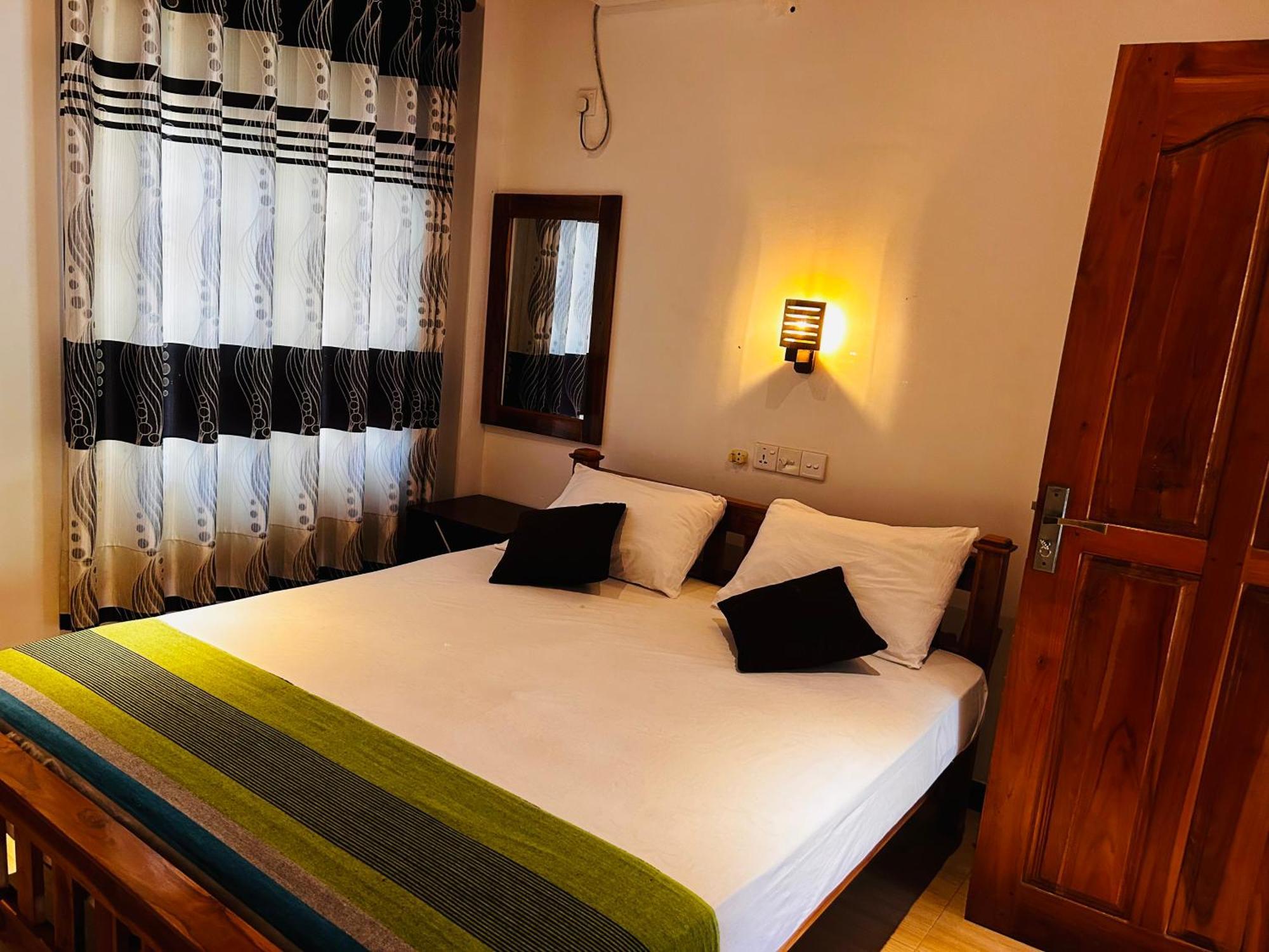 Pearl Bungalow Trincomalee Bagian luar foto